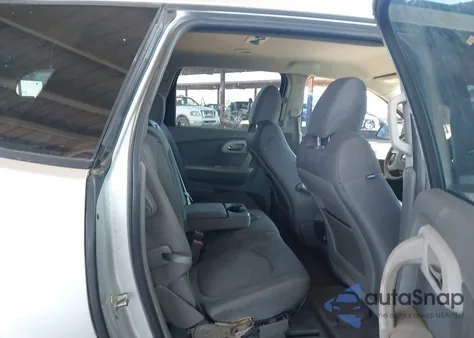 2010 Chevrolet Traverse Ls from USA, damaged, VIN 1GNLREED5AS154910